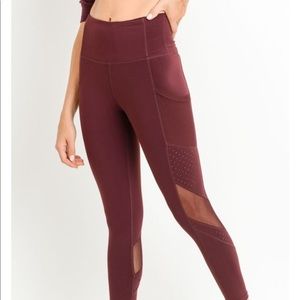 🏷SALE! Burgundy leggings!